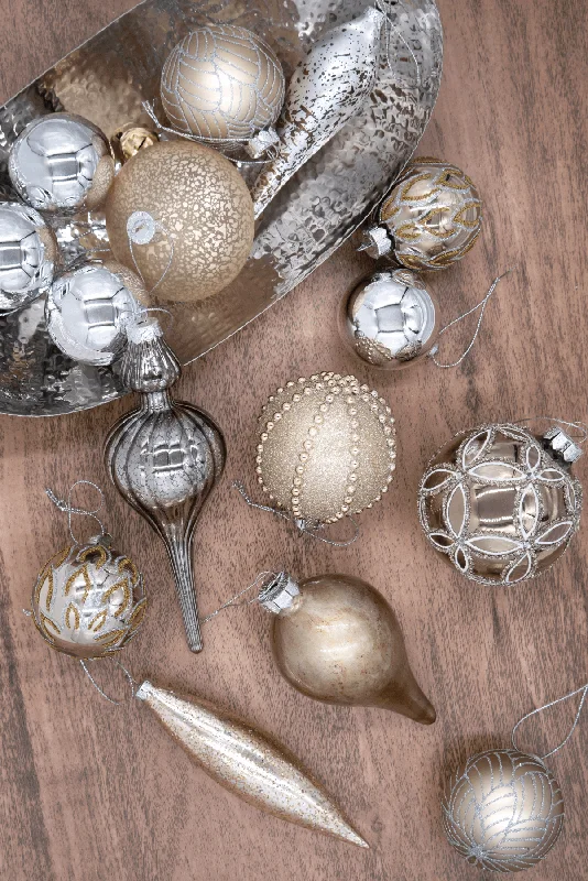 Mixed Metals 15-Piece Glass Ornament Set (Silver-Gold)