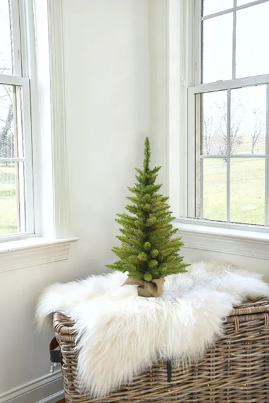 3' Tabletop Christmas Tree with Burlap Base